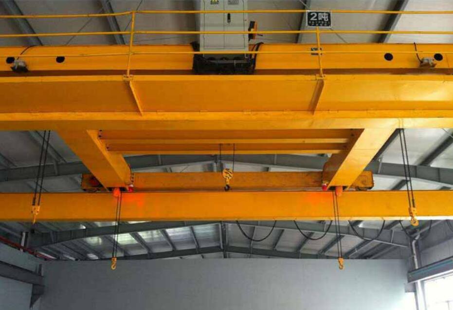 LHE型電動(dong)葫蘆雙(shuang)梁橋式(shì)起重機(jī)