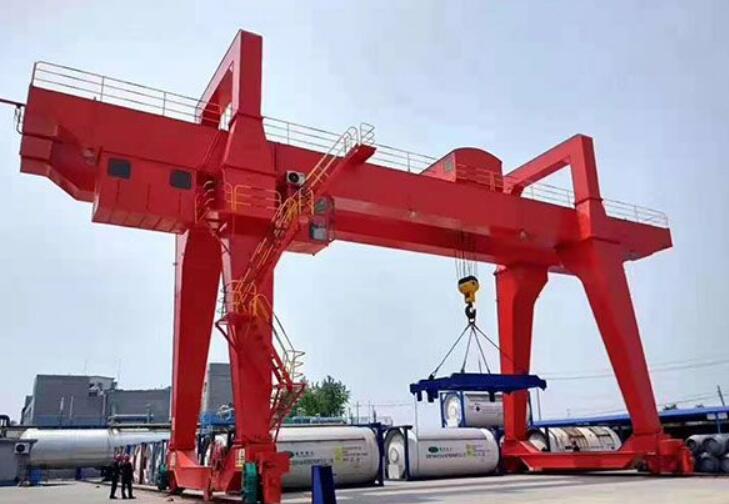 直面市(shi)場下滑(huá) 工程機(ji)械推進(jin)産業高(gāo)級化